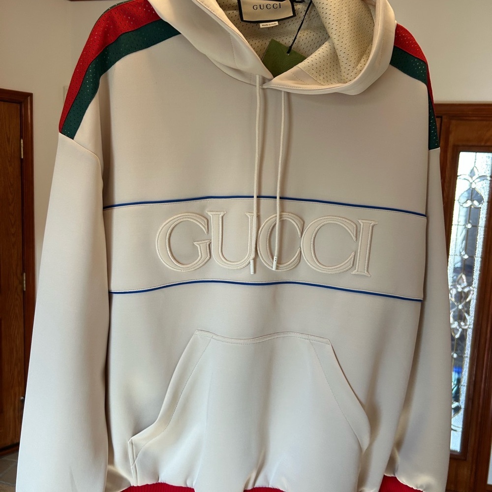 Unisex Gucci light neoprene Gucci logo hoodie size medium fits like large - Picture 3 of 13